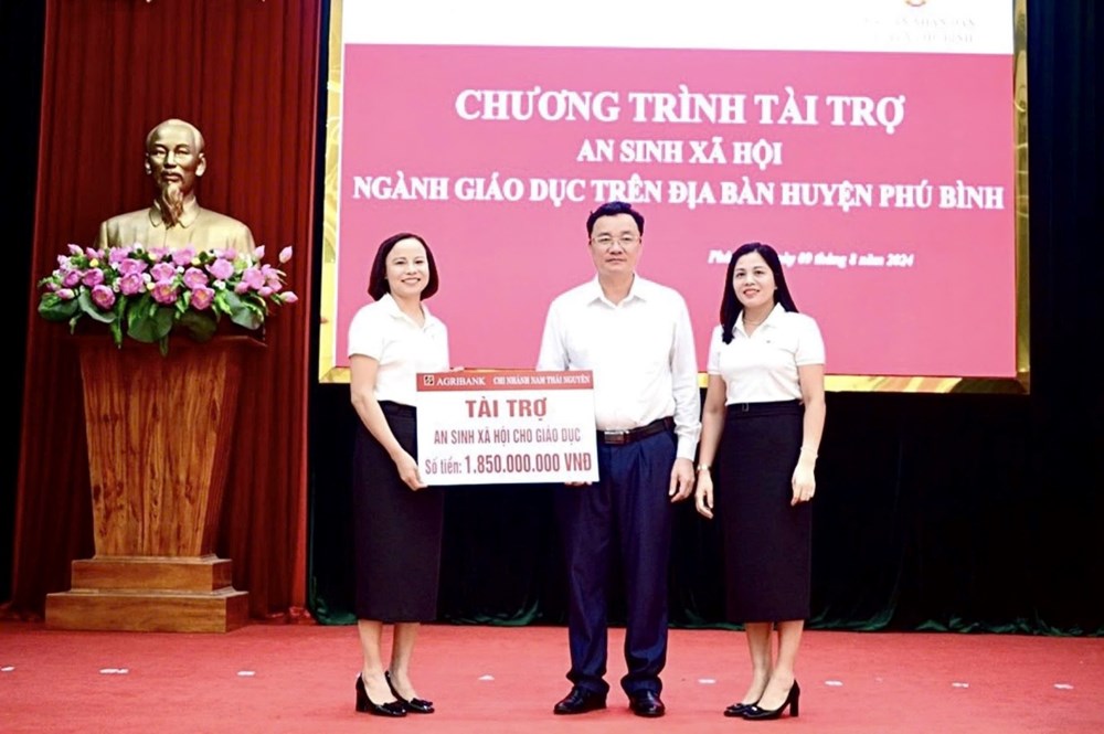 Agribank - Ngân hàng tiêu biểu vì cộng đồng - ảnh 5