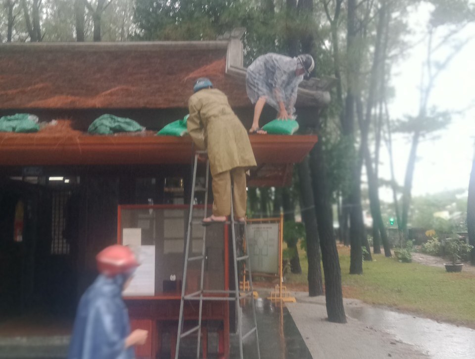 Du lịch miền Trung chủ động ứng phó mưa, bão - ảnh 2