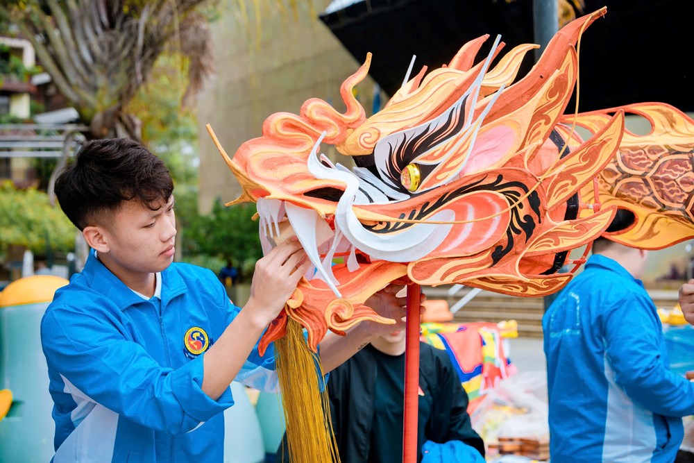 Người muốn đưa Lân, Sư, Rồng Việt Nam ra thế giới - ảnh 1