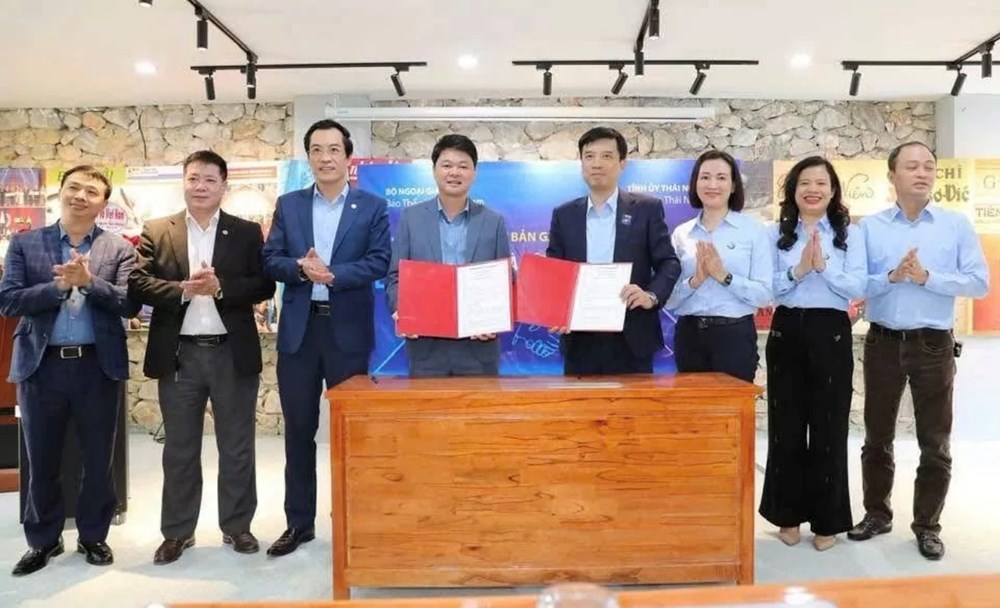 Báo Thế giới và Việt Nam ký thỏa thuận hợp tác với Báo Thái Nguyên - ảnh 2