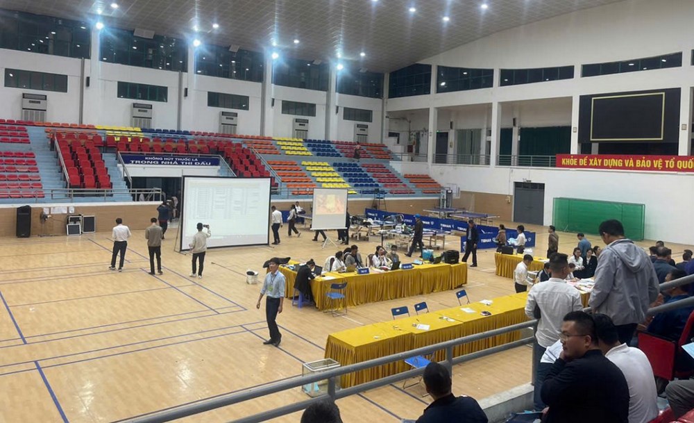 Bất thường những phiên đấu giá đất - ảnh 1