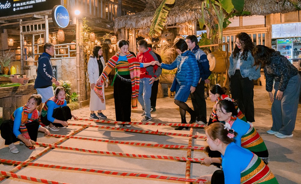 Khám phá miền Tây xứ Thanh và xứ Nghệ - ảnh 1