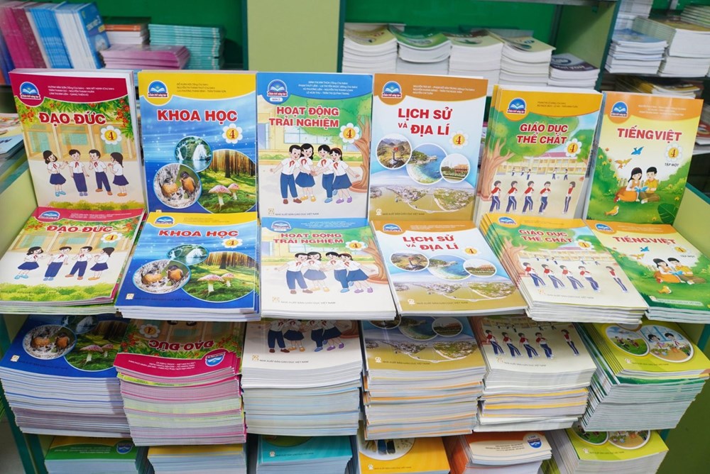 Giá sách giáo khoa cần hài hòa lợi ích - ảnh 1