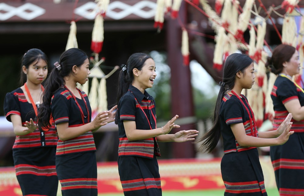 Lễ Mở kho lúa của dân tộc B’râu (tỉnh Kon Tum) - ảnh 7