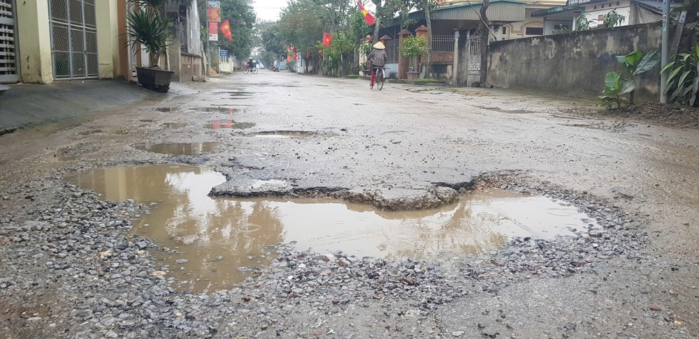 Ngao ngán khi đi qua tỉnh lộ 4B - ảnh 1