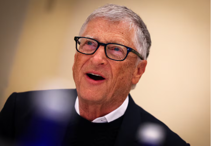 Tỉ phú Bill Gates cam kết từ thiện 200 tỉ USD, chỉ trích tỉ phú Elon Musk - ảnh 1