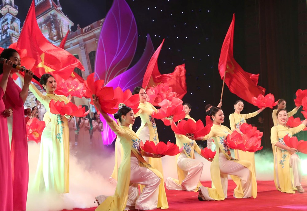 Tháng Năm nhớ Bác, hát mãi tên Người - ảnh 5