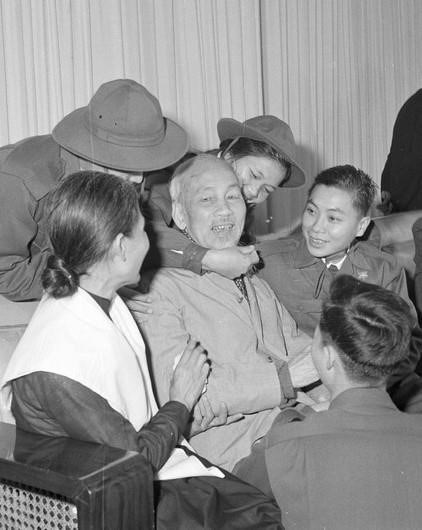 Mãi là ngọn đuốc dẫn đường cho dân tộc - ảnh 1