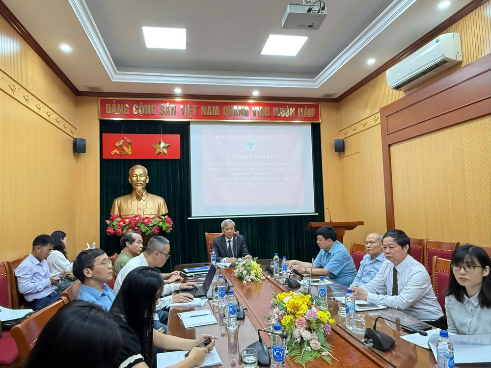 Sắp khởi động chương trình nhân đạo “Mắt sáng cho người cao tuổi” - ảnh 1