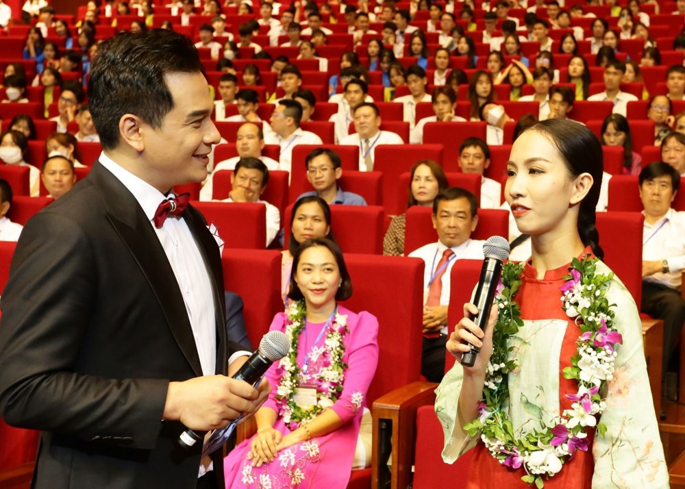 Thực sự là cuộc “thi tuyển văn hóa” mang tầm vóc - ảnh 2