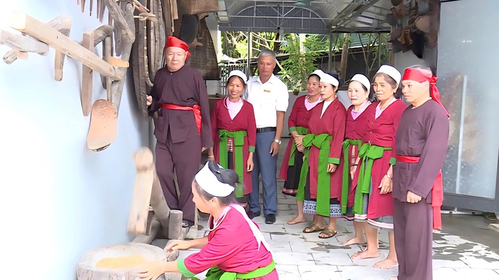 Tiếng hát giã cốm giữa đêm trăng đại ngàn - ảnh 1