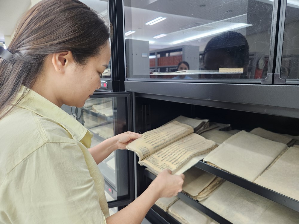 Đánh thức di sản tiền nhân… trong thư viện - ảnh 1