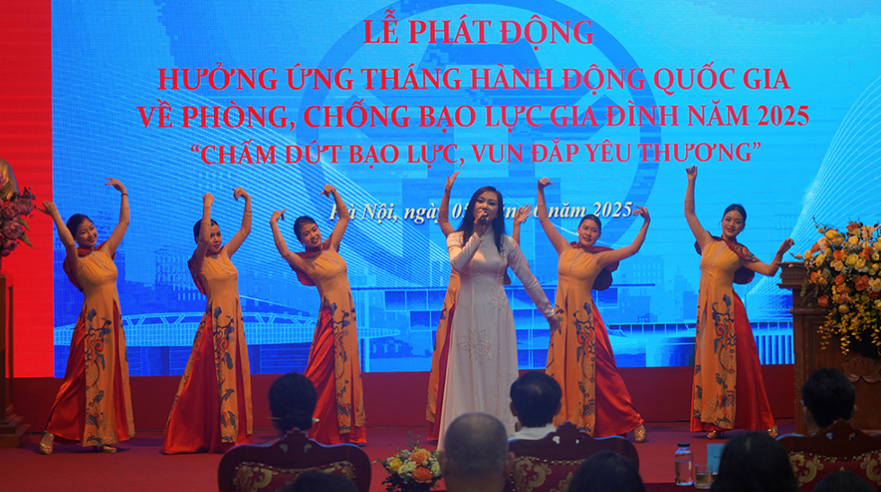 Hà Nội kiên trì, bền bỉ vì mái ấm không bạo lực - ảnh 2