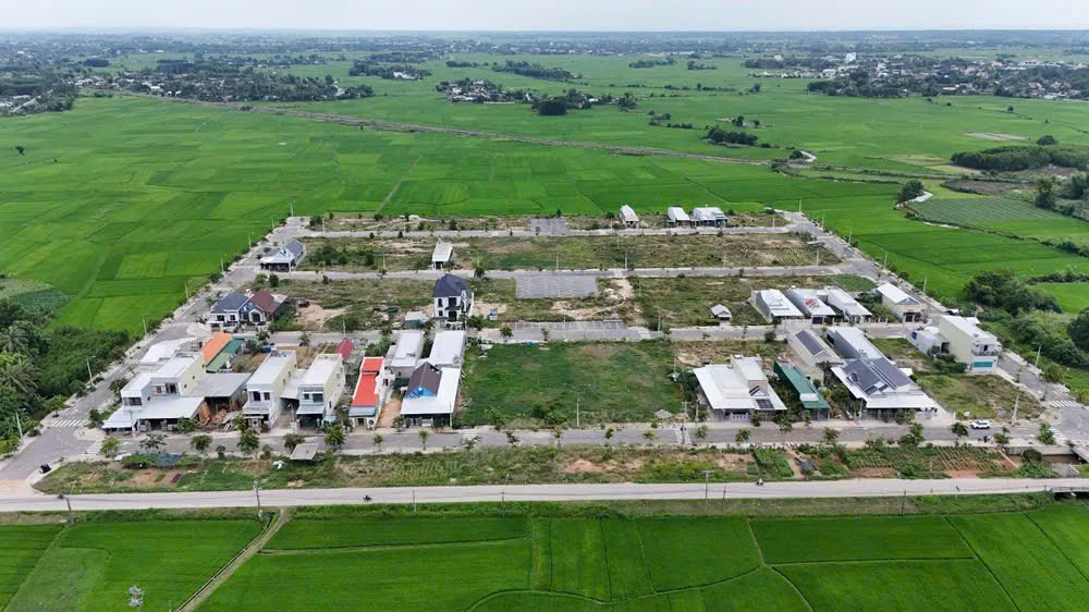 Vừa an cư lại lo tái định cư - ảnh 1