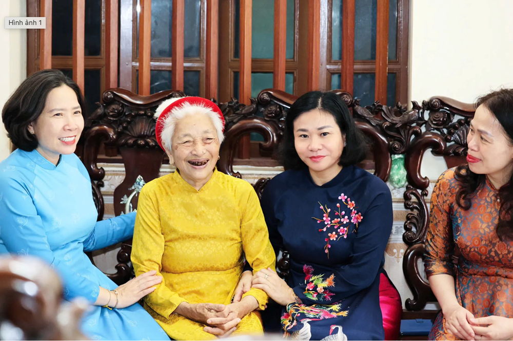 Ngọn lửa tri ân thắp sáng đạo lý dân tộc - ảnh 1