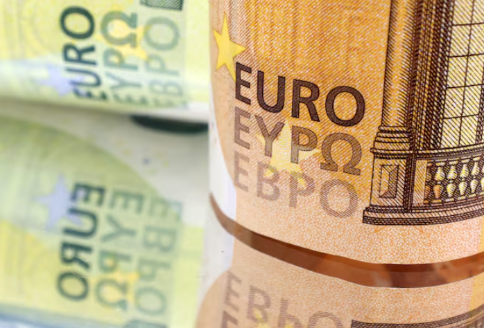 Đồng Euro tăng giá sau khi Mỹ và EU đạt thỏa thuận thuế quan - ảnh 1