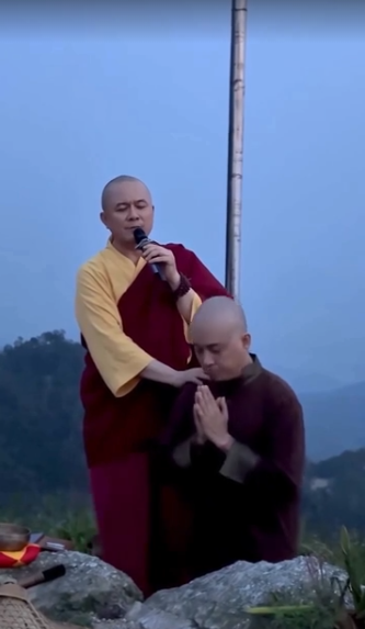 Hành trình tìm bình an giữa đời thường - ảnh 1