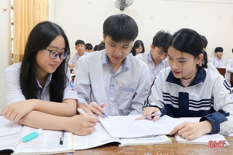 Học sinh THCS, THPT chính thức học 2 buổi/ngày từ năm 2025 - ảnh 1