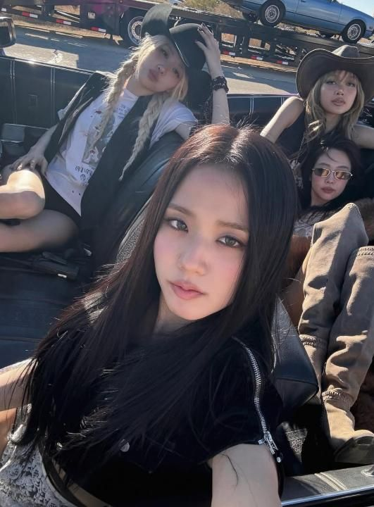 BLACKPINK kỷ niệm 9 năm ra mắt với lời nhắn xúc động và loạt ảnh hiếm - ảnh 3