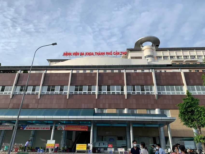 Cần Thơ đình chỉ vụ án kit test Việt Á - ảnh 1