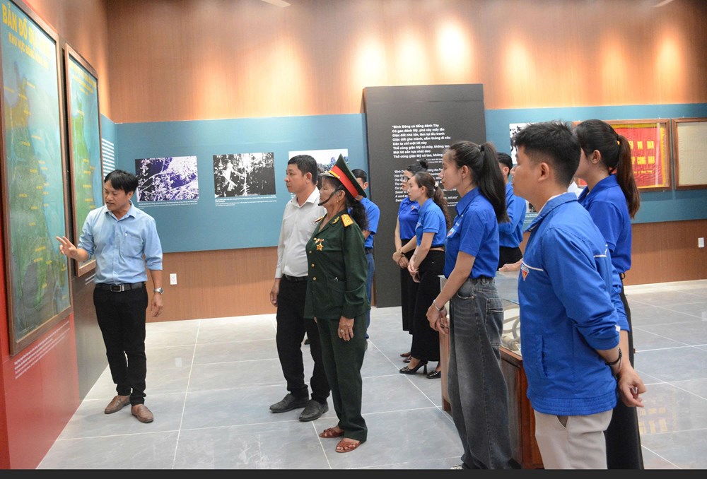 “Địa chỉ đỏ” giáo dục lòng yêu nước cho thế hệ trẻ - ảnh 1
