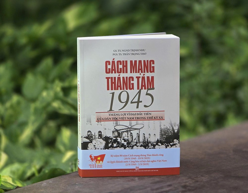  Ra mắt sách về Cách mạng Tháng Tám 1945 - ảnh 1