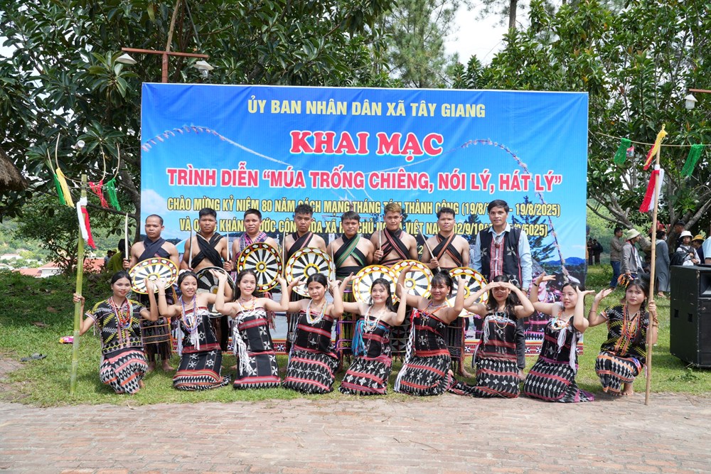 Tây Giang khai hội trống, chiêng mừng Quốc khánh - ảnh 1