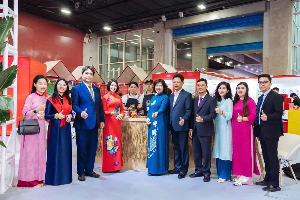 “Ngôi nhà Việt Nam” truyền tải bản sắc Việt - ảnh 1