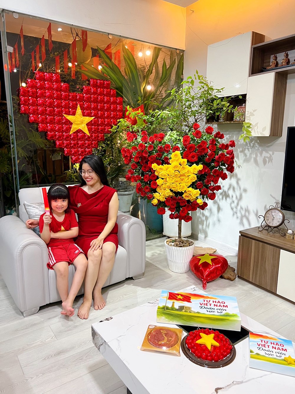 Tự hào Tổ quốc từ những điều bình dị - ảnh 1
