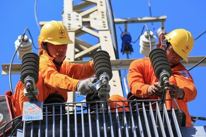 Bộ Công Thương đề xuất cơ chế cho EVN bù lỗ vào giá bán lẻ điện bình quân - ảnh 1