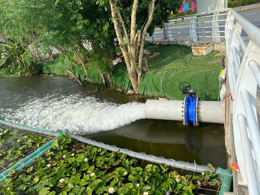 Thực trạng của sông Tô Lịch sau gần một năm thực hiện dự án “hồi sinh” - ảnh 2