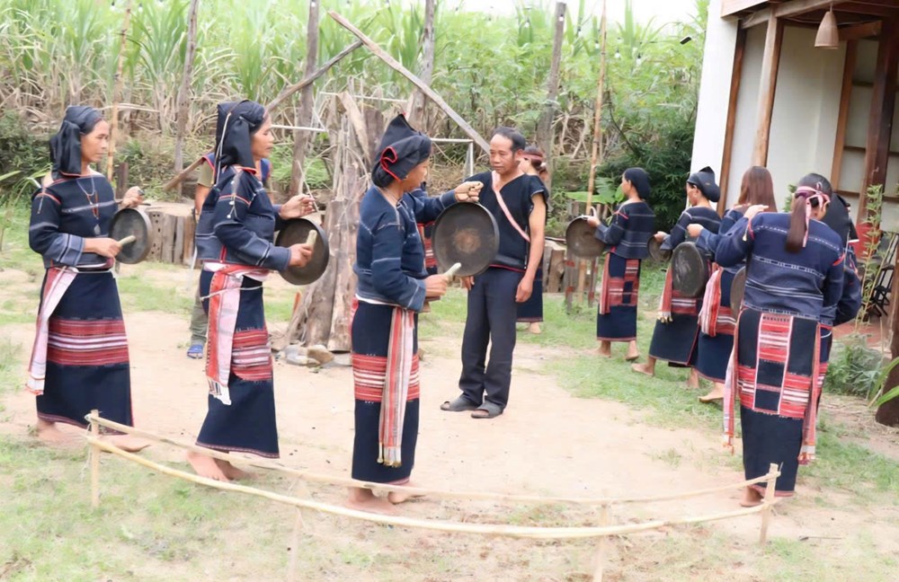  Giữ hồn cốt dân tộc Ba Na - ảnh 1