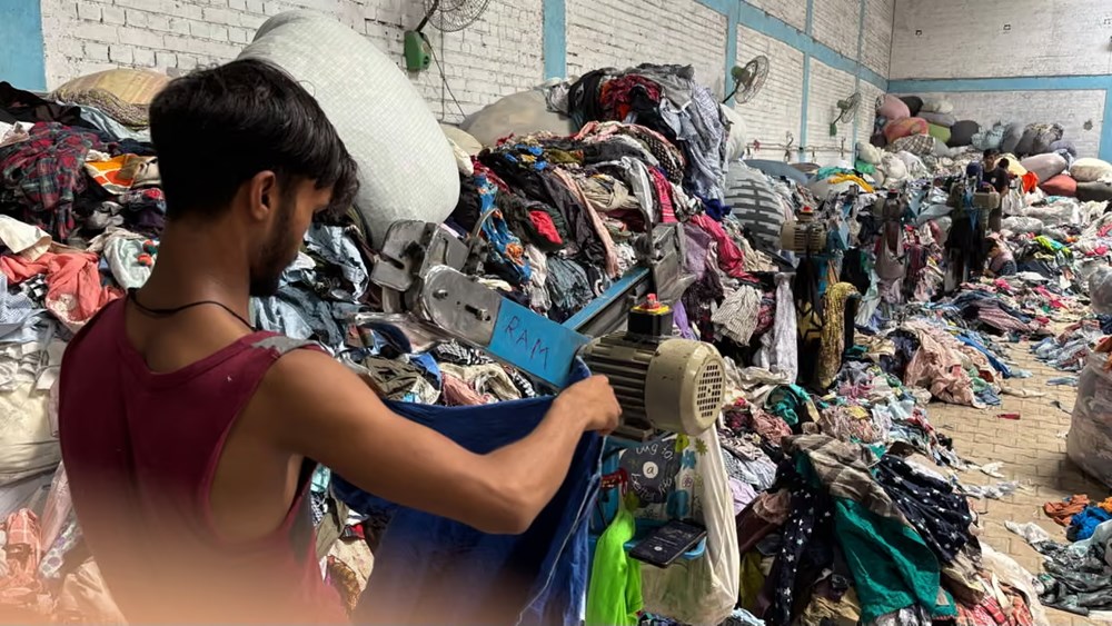 “Thủ phủ hàng thải của thế giới” và cái giá sức khỏe của người lao động - ảnh 3