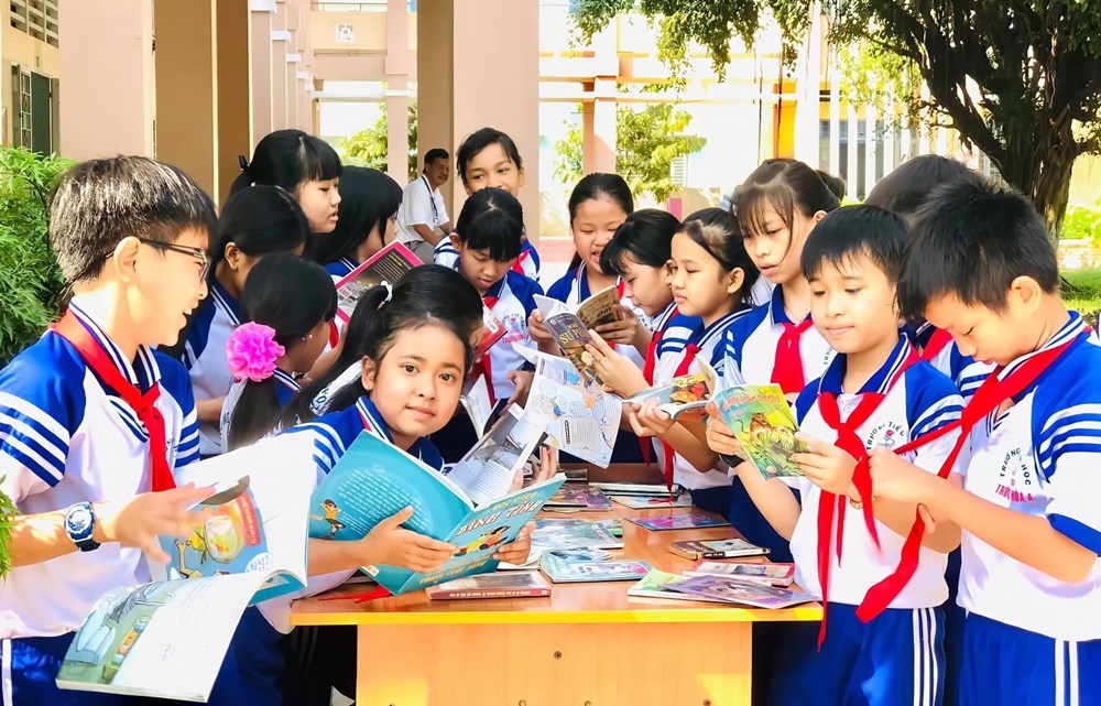 Mỗi gia đình một mầm đọc, mỗi trường học một vườn tri thức - ảnh 1