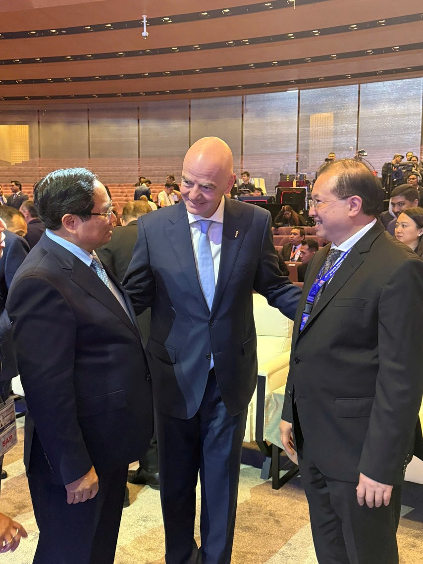 Thủ tướng Phạm Minh Chính chứng kiến Lễ ký Bản ghi nhớ hợp tác ASEAN-FIFA trong khuôn khổ Hội nghị cấp cao ASEAN 47 - ảnh 5