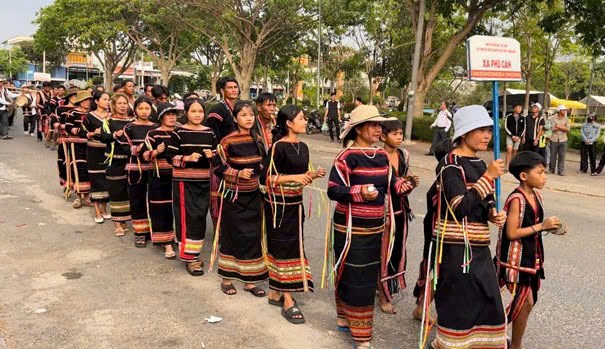 Bản hòa âm văn hóa giữa vùng “chảo lửa” Tây Nguyên - ảnh 2