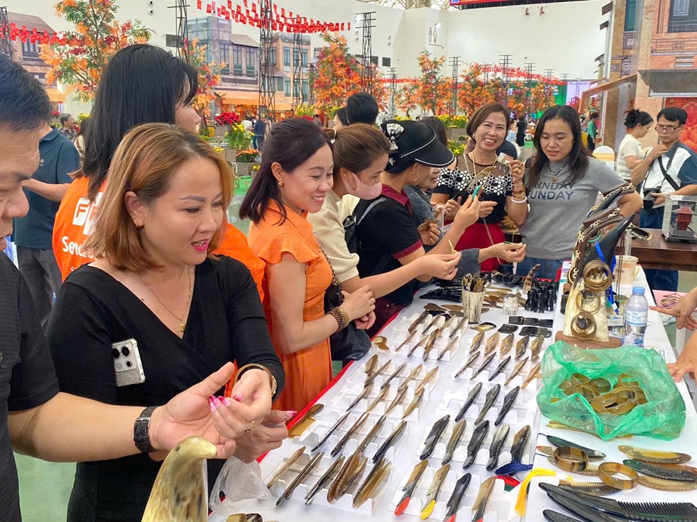 Nơi các sản phẩm thủ công truyền thống toả sáng - ảnh 4