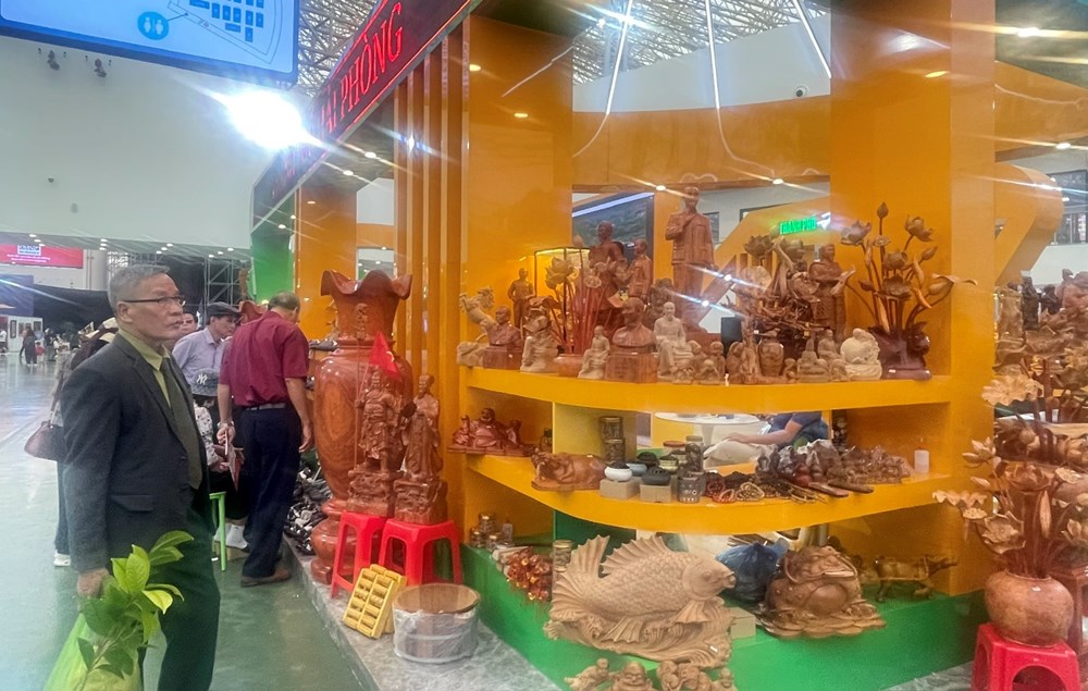 Dấu ấn làng nghề Việt trong không gian Hội chợ mùa Thu 2025 - ảnh 6