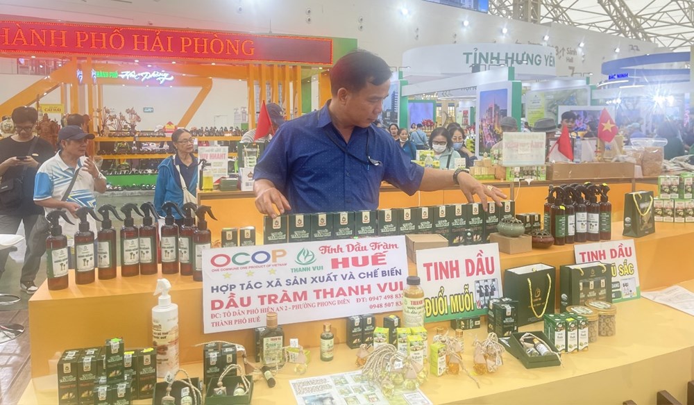 Dấu ấn làng nghề Việt trong không gian Hội chợ mùa Thu 2025 - ảnh 9