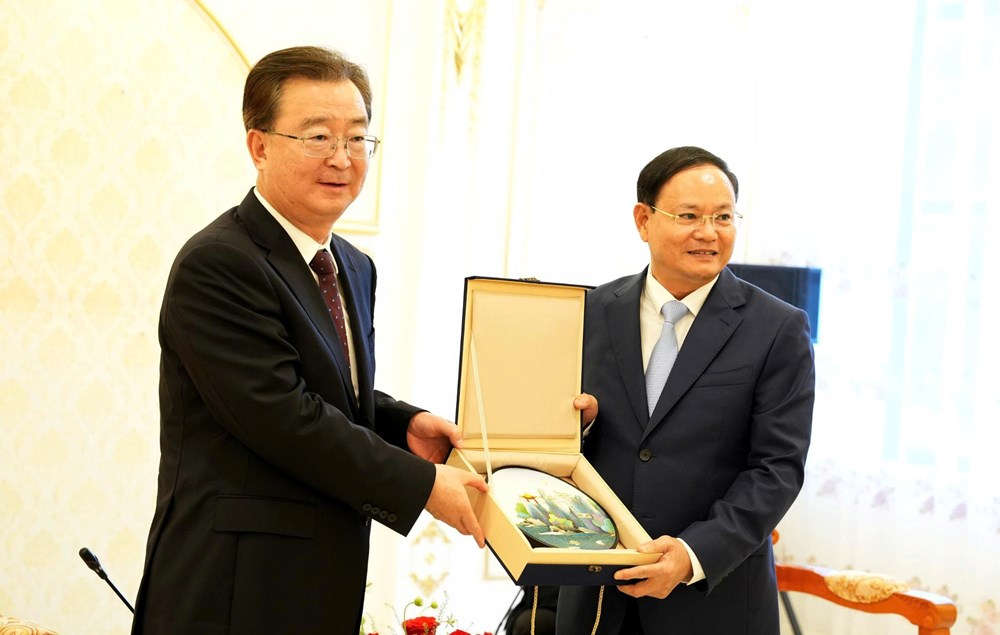 Bí thư Tỉnh ủy Lai Châu (Việt Nam) Hội kiến với Bí thư Tỉnh ủy Vân Nam (Trung Quốc) - ảnh 6