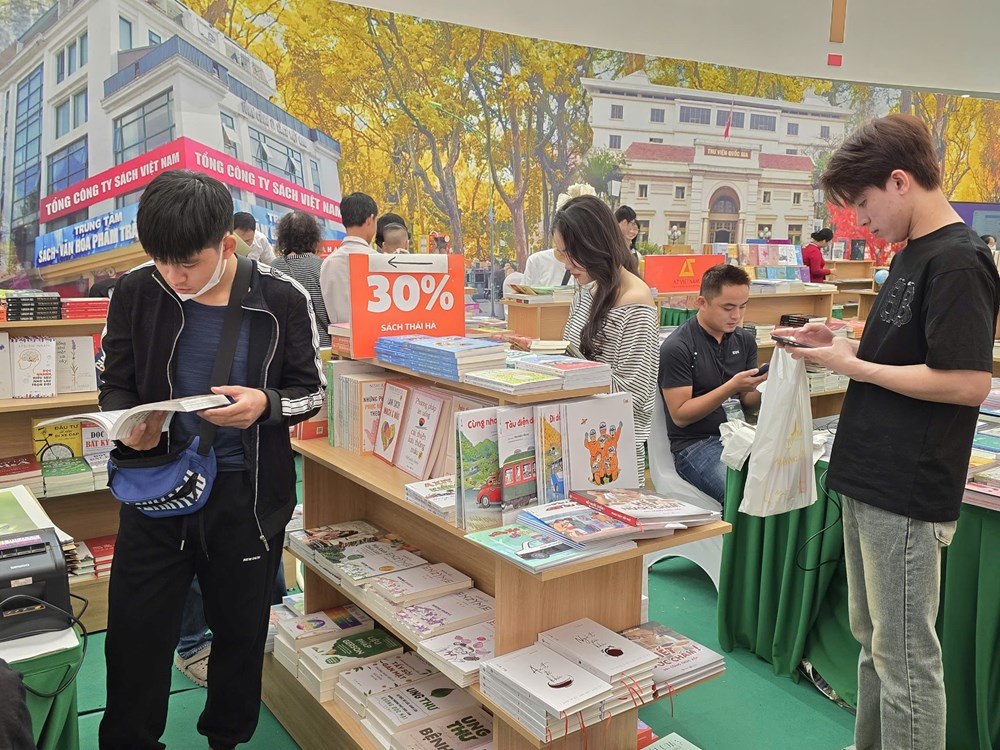 Phê bình văn học trước thời đại số - ảnh 1