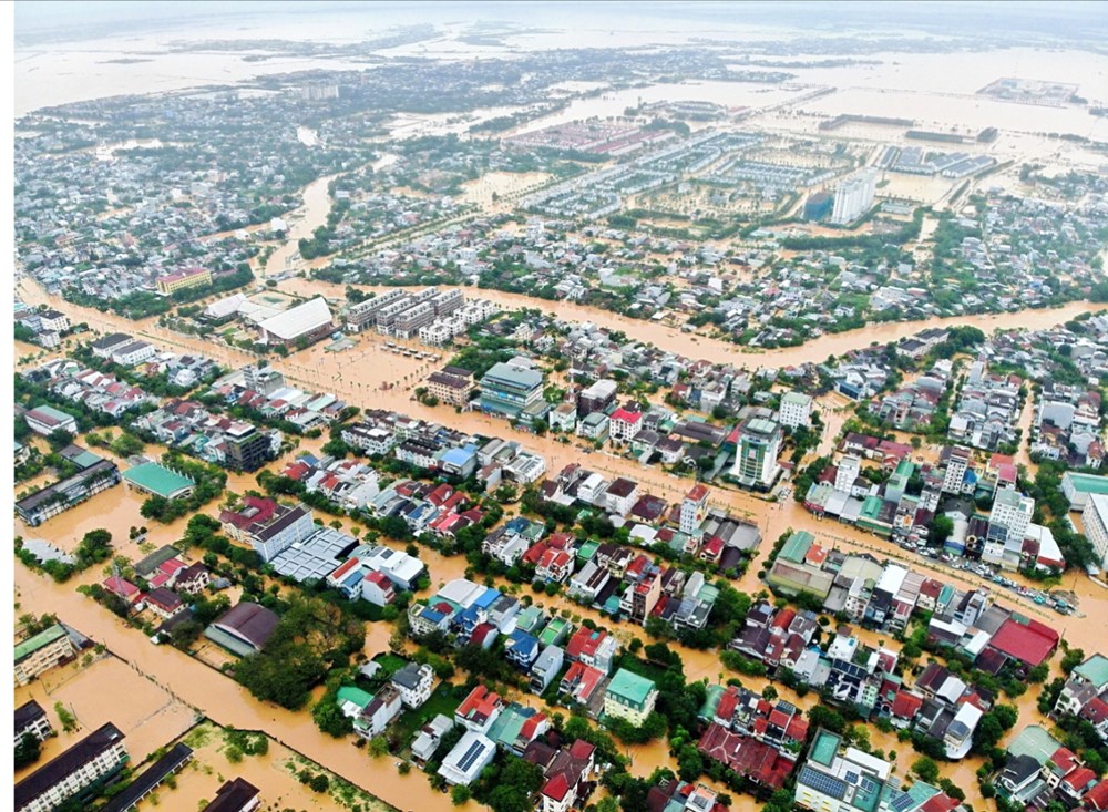 24 người chết và mất tích do mưa lũ ở miền Trung - ảnh 1