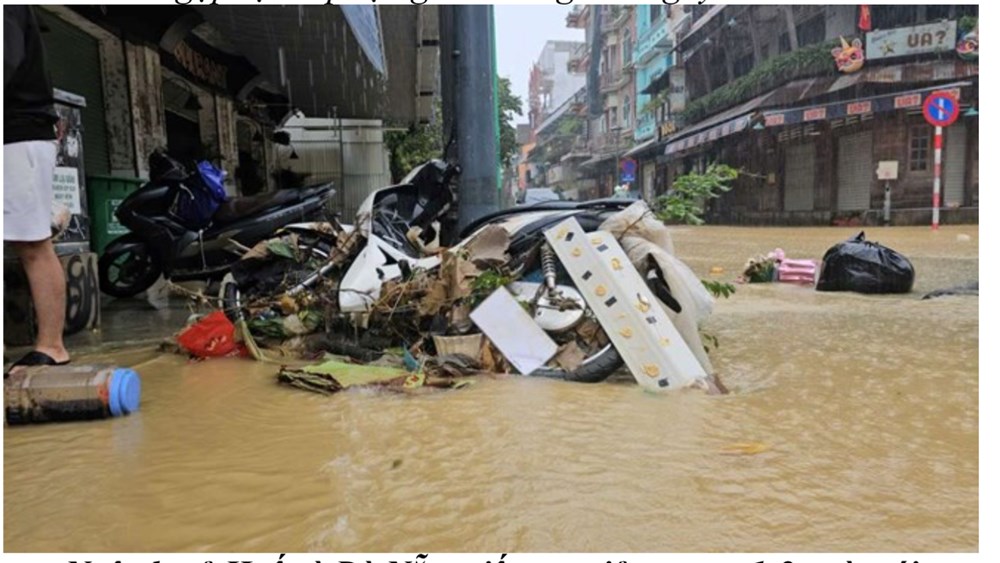 Ngập lụt ở Huế và Đà Nẵng kéo dài đến bao giờ? - ảnh 1