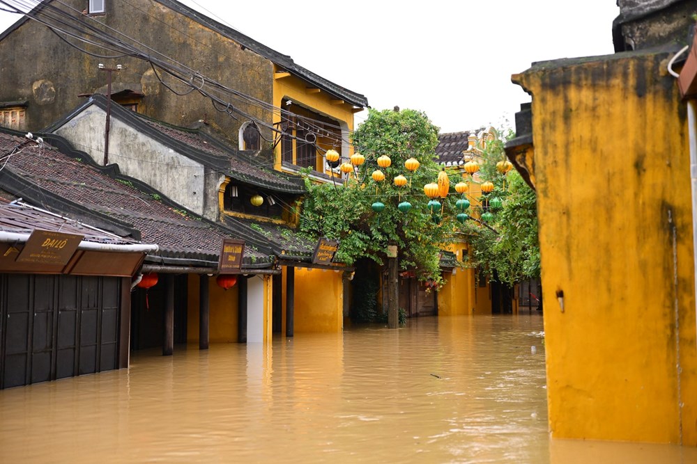 Hội An khẩn trương gia cố, bảo vệ di tích, nhà cổ sau lũ - ảnh 1