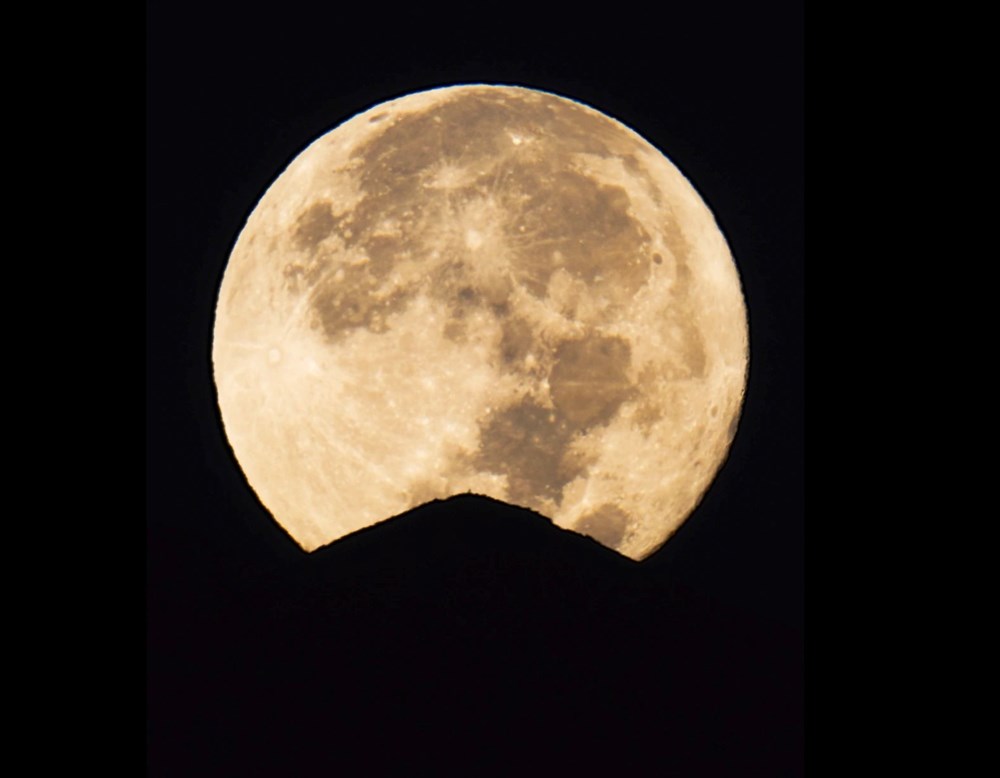 Đừng bỏ lỡ cơ hội chiêm ngưỡng siêu trăng Hải Ly đêm 5.11 - ảnh 1