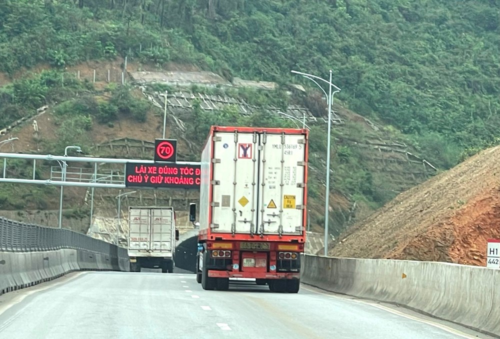 Đề xuất bỏ giới hạn lái xe 48 giờ/tuần, giữ quy định lái liên tục không quá 4 giờ - ảnh 1