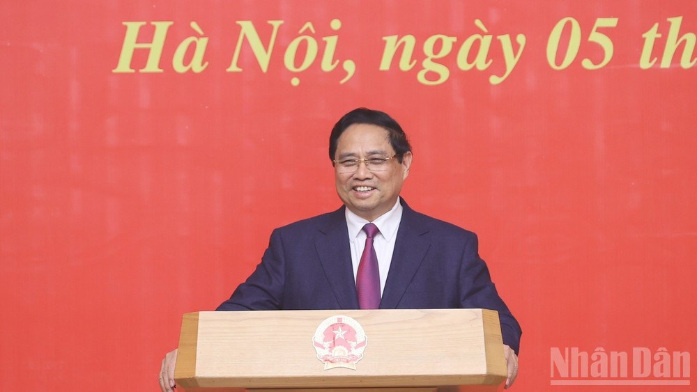 Công bố quyết định của Thủ tướng Chính phủ về công tác cán bộ - ảnh 2