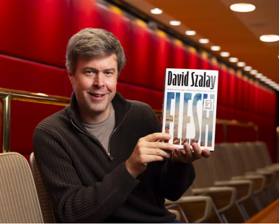 Tác giả người Anh gốc Hungary David Szalay giành giải Booker 2025 - ảnh 1