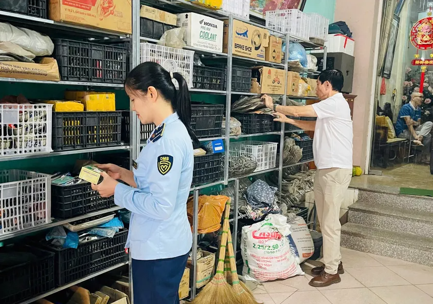 Phú Thọ bảo vệ người tiêu dùng trước “cơn lốc” thị trường cuối năm - ảnh 1