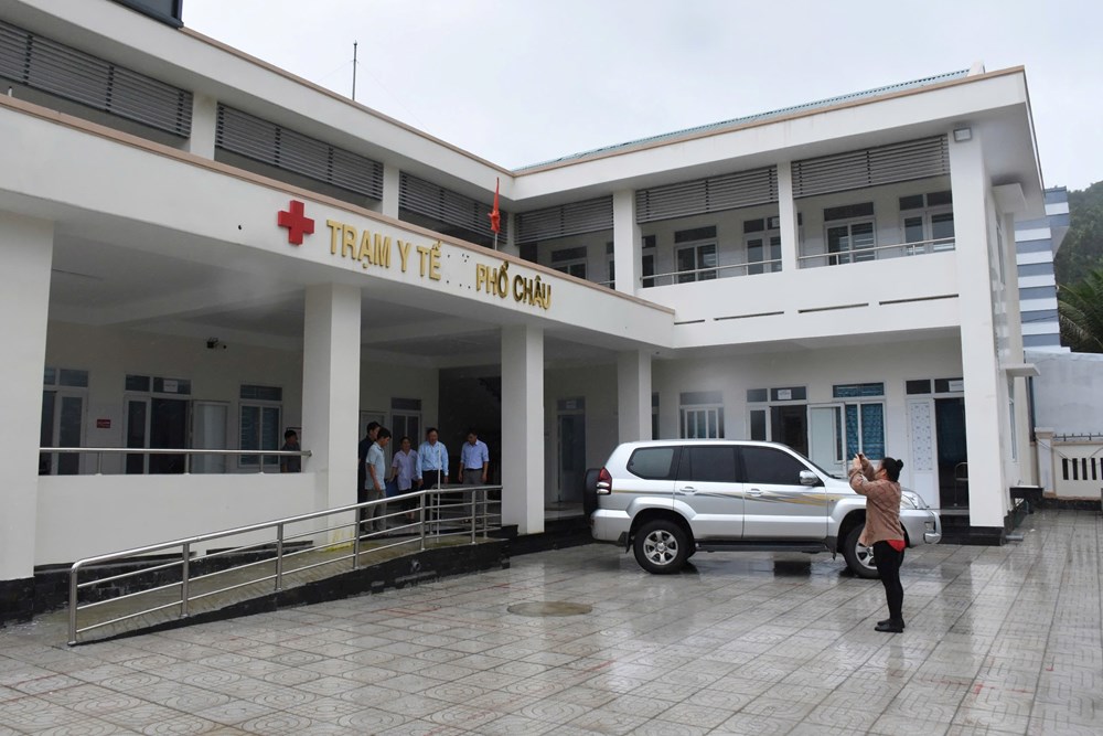  Trạm y tế đạt chuẩn quốc gia phải mua nước đóng chai để rửa dụng cụ y tế - ảnh 2